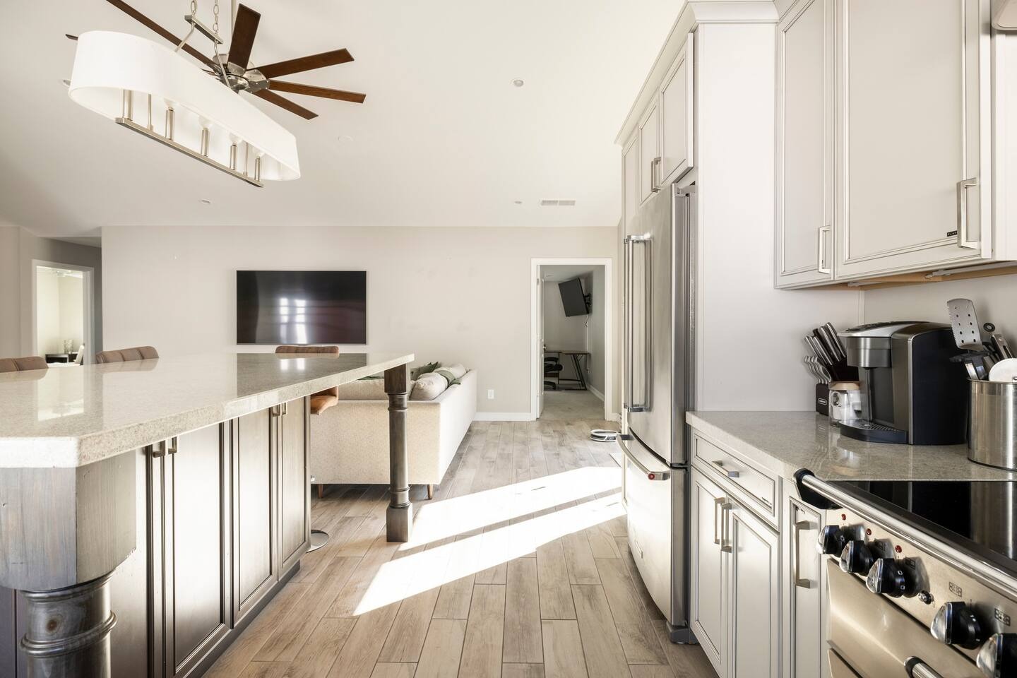 Photo of 3037 E Clarendon Ave, Phoenix — description pending