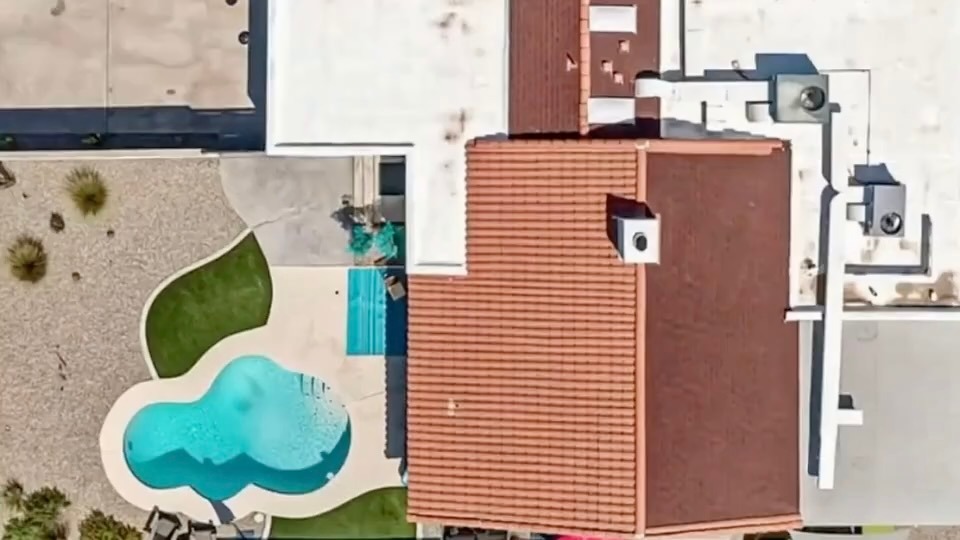 Photo of 3037 E Clarendon Ave, Phoenix — description pending