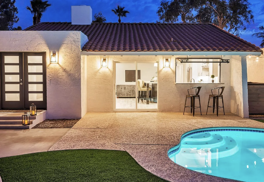 Photo of 3037 E Clarendon Ave, Phoenix — description pending