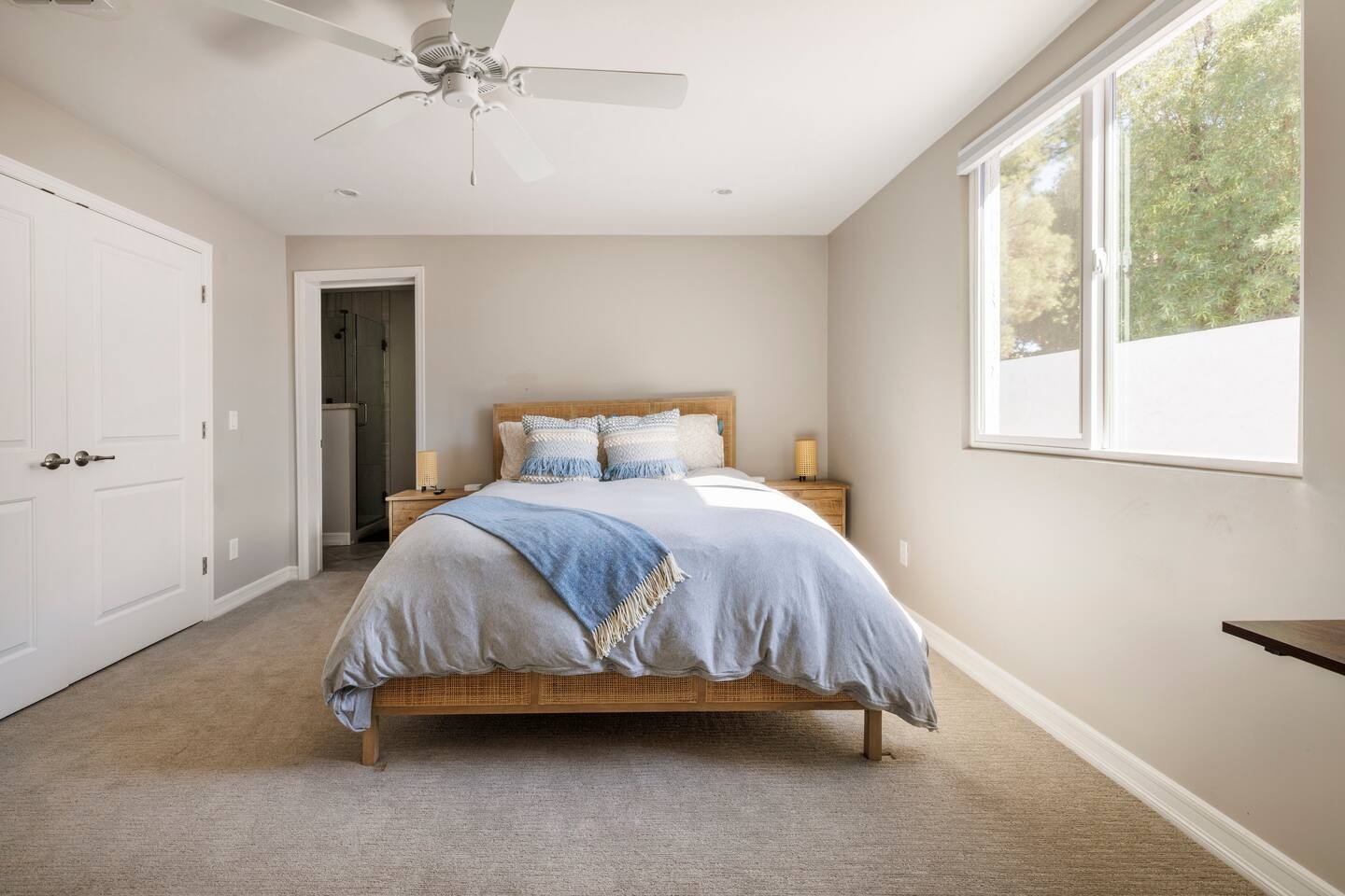 Photo of 3037 E Clarendon Ave, Phoenix — description pending